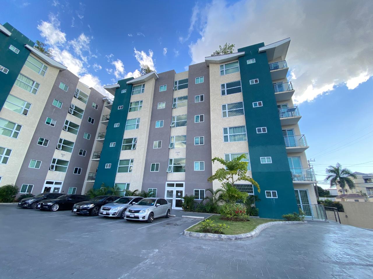 Apartment For Rent 10 SURBITON ROAD, Kingston 10 1,250 Keez