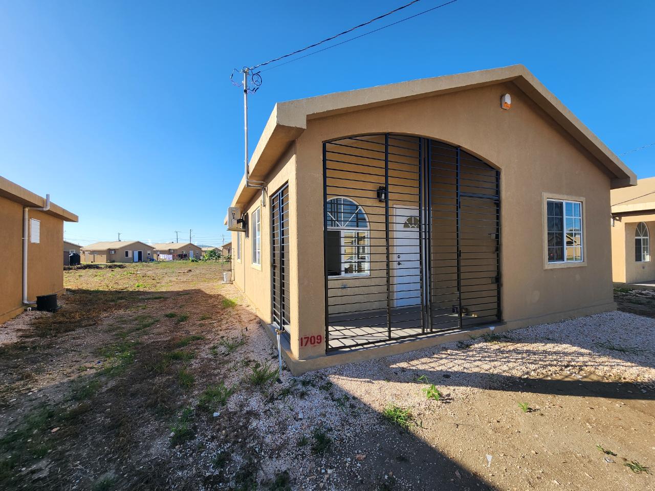 House For Rent PHOENIX PARK VILLAGE, Greater Portmore 100,000 Keez