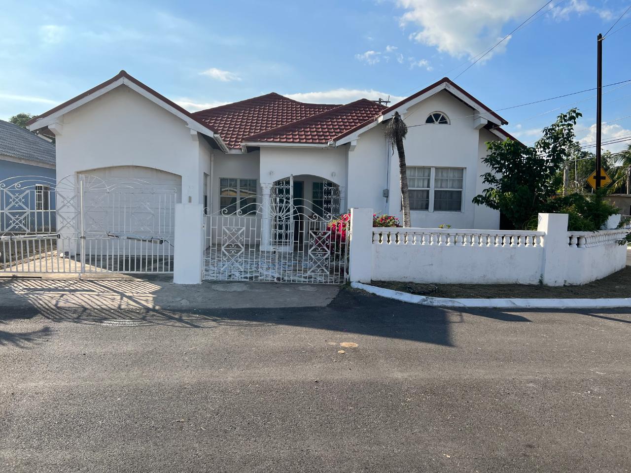 House For Sale MIDLAND GLADES, Denbigh 28,500,000 Keez