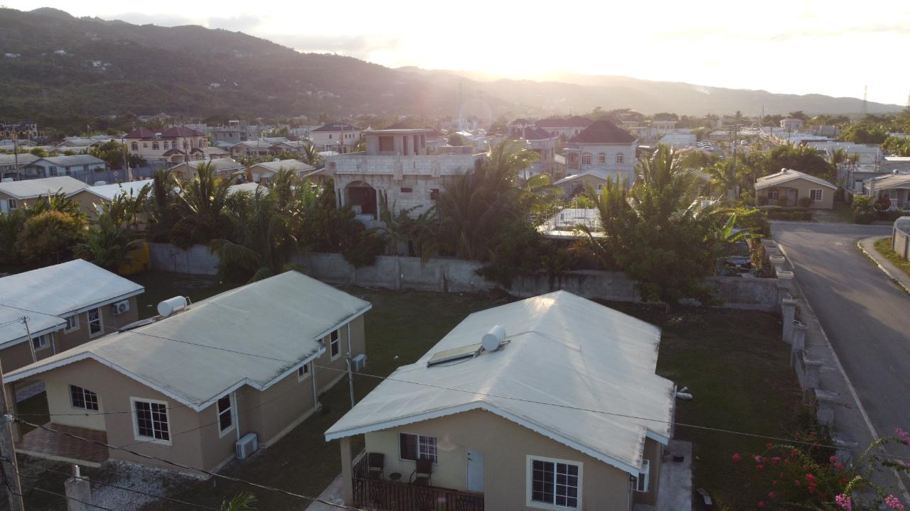 House For Rent MONTEGO WEST VILLAGE, Montego Bay 700 Keez