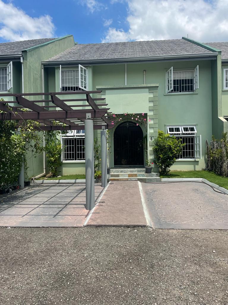 Townhouse For Sale LONG LANE, Kingston 8 885,000 Keez