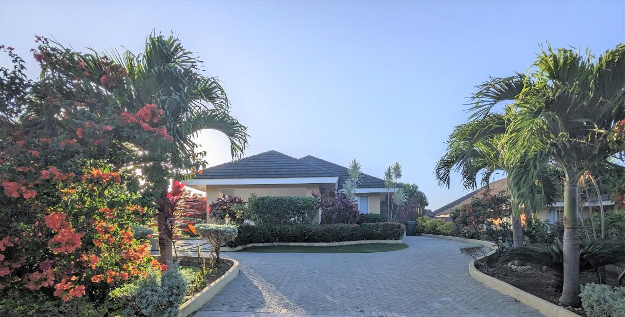 House For Rent ST ANN, Laughlands 1,700 Keez