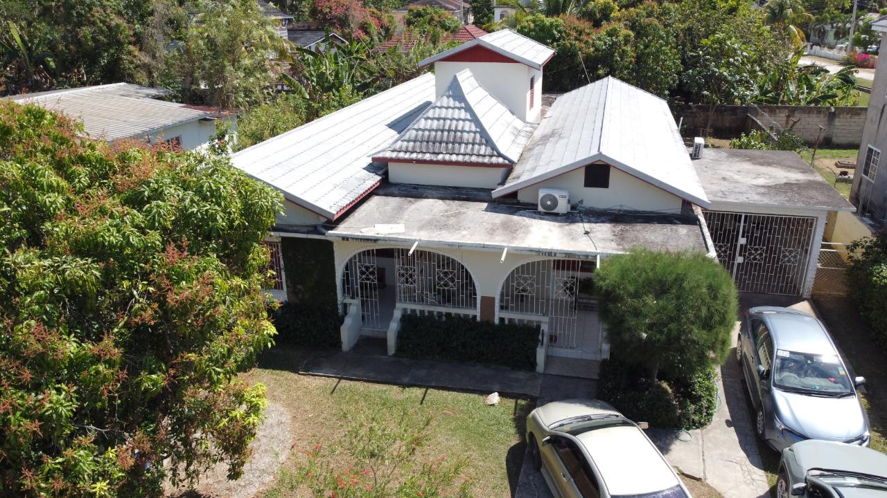 House For Sale WESTMORE GARDENS, SavannaLaMar 28,000,000 Keez