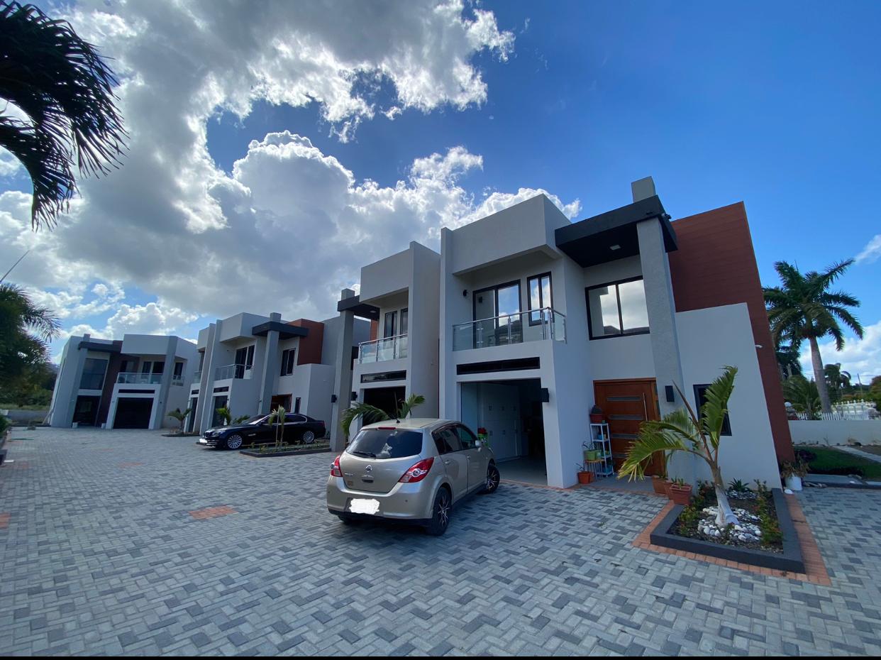 Townhouse For Sale JAMAICA BEACH, Tower Isle 485,000 Keez