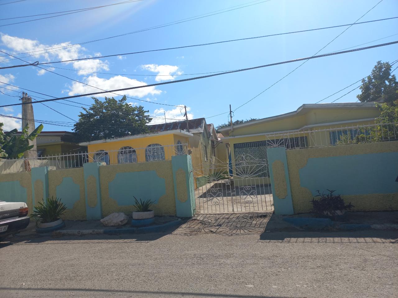 House For Sale BROTHERTON AVENUE, Kingston 13 16,500,000 Keez