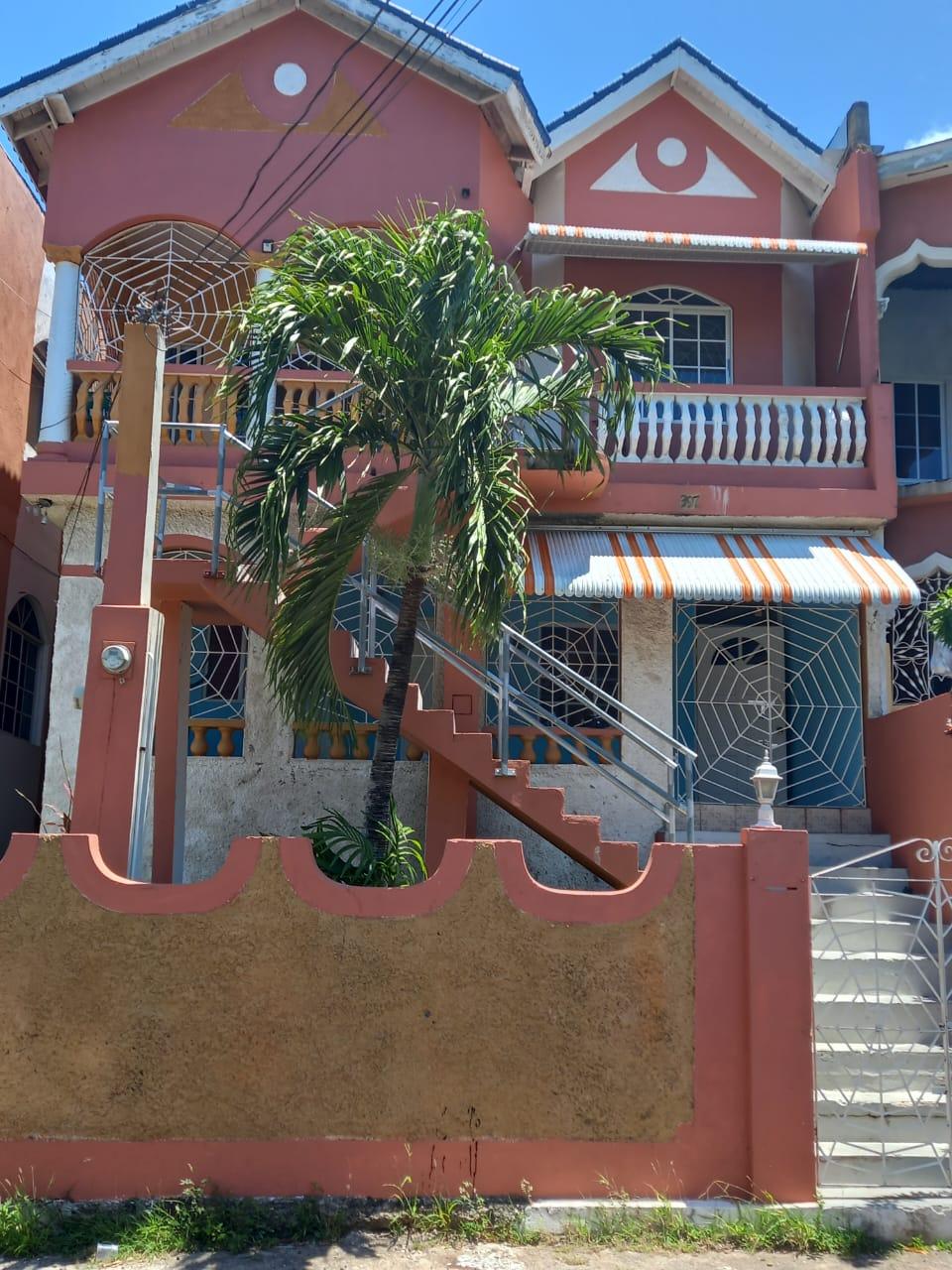 House For Sale SUNFLOWER WAY, May Pen 20,000,000 Keez