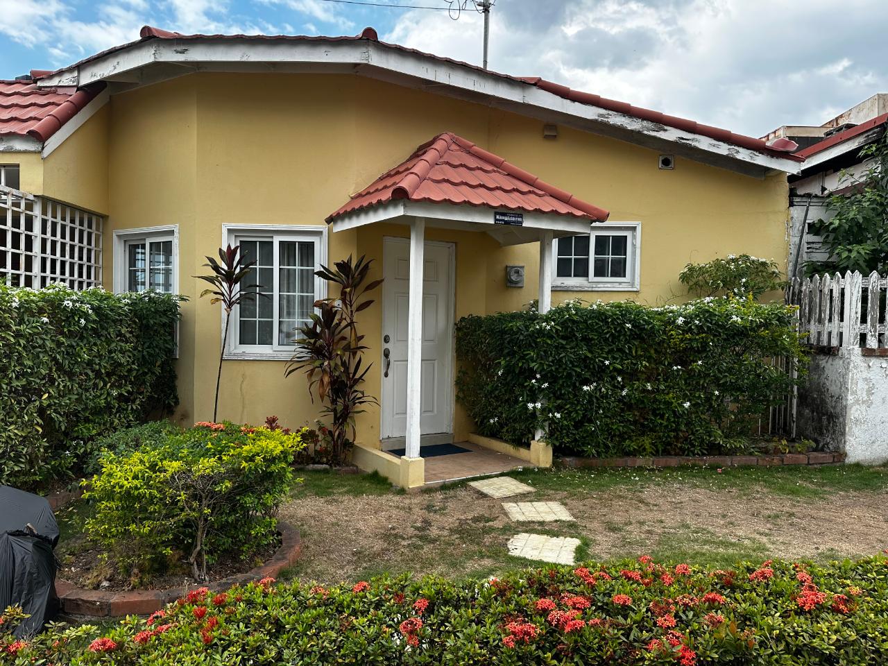 Townhouse For Rent WHITTINGHAM CLOSE, Kingston 8 185,000 Keez