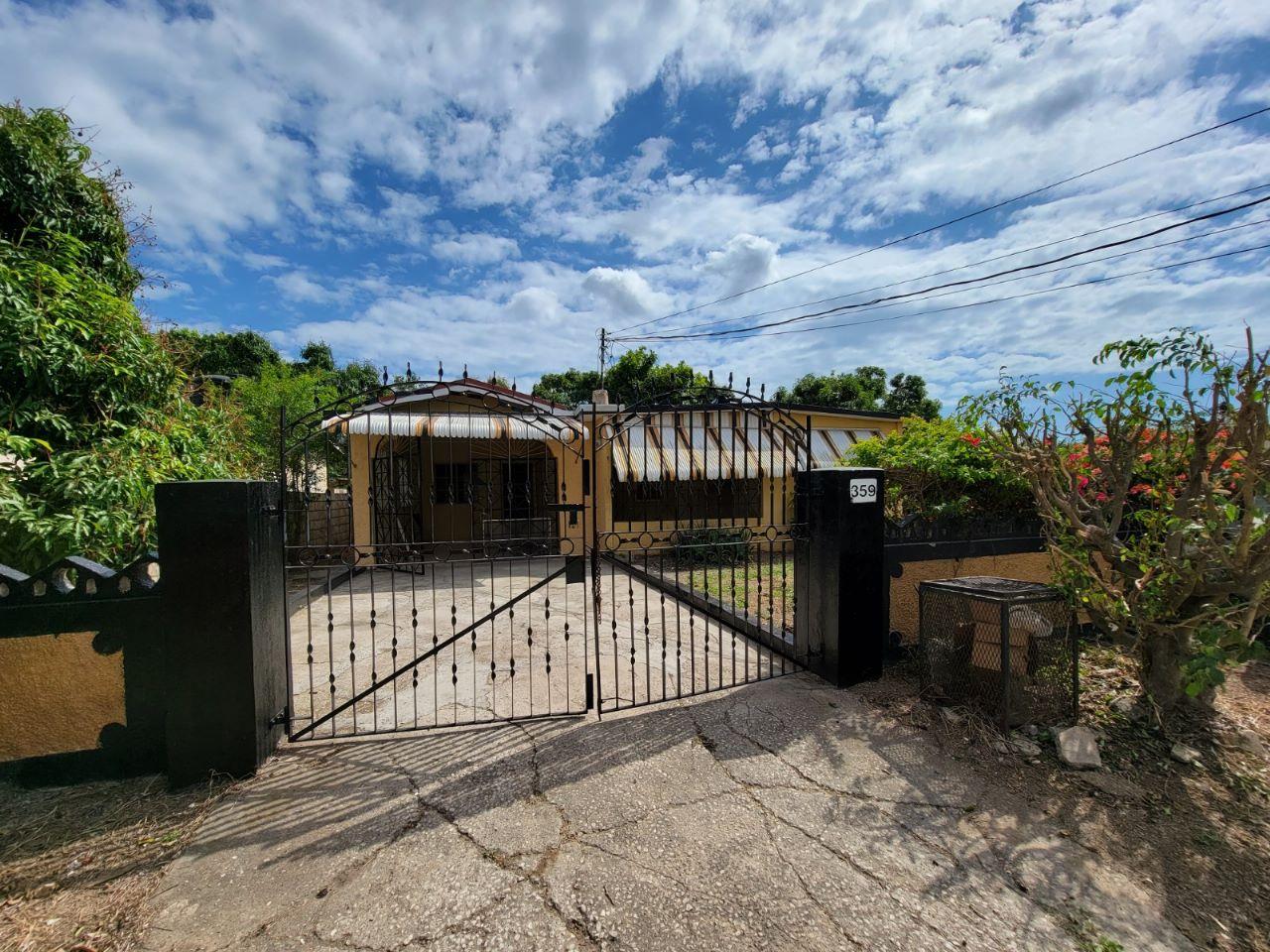 House For Sale PAW PAW DRIVE, VINEYARD,, Old Harbour 15,500,000 Keez