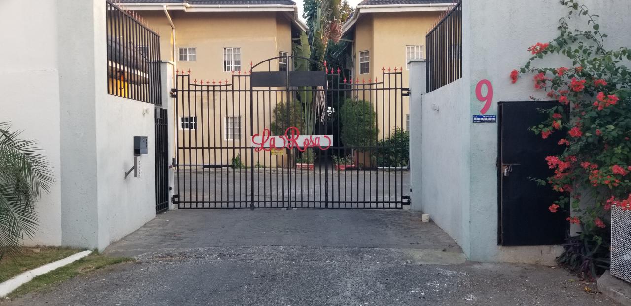 Apartment For Rent ROSENEATH DRIVE, Kingston 6 1,600 Keez