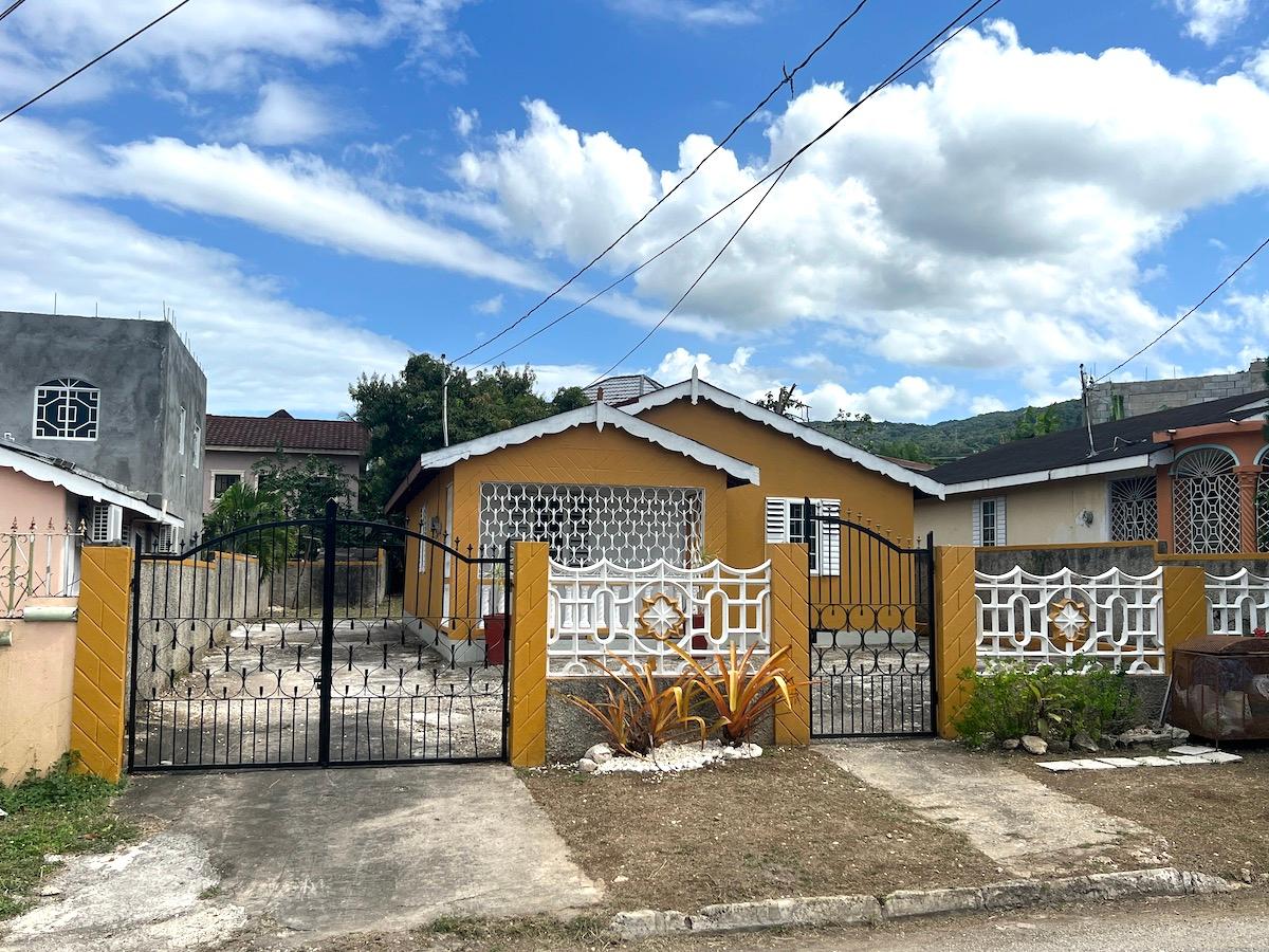 House For Rent CRYSTAL WAY, BOGUE VILLAG, Montego Bay 65,000 Keez