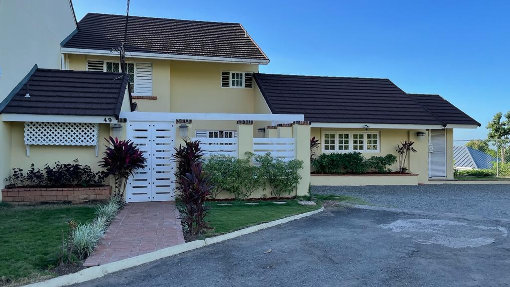 Townhouse For Rent RIDGEWAY TERRACE, Kingston 6 2,700 Keez