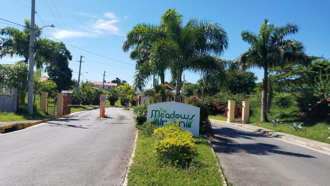 House For Sale MEADOWS OF IRWIN NELSON C, Montego Bay 20,000,000 Keez