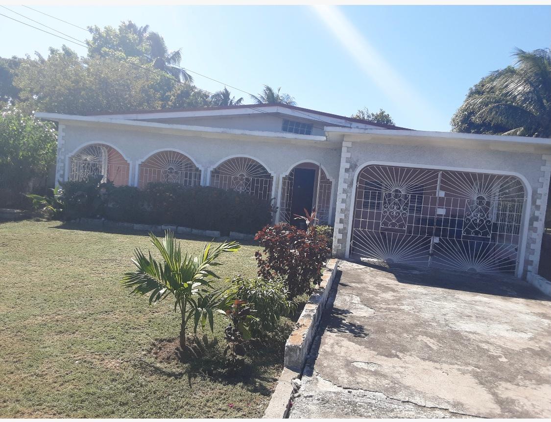 House For Sale LESLIE DRIVE, Spanish Town 25,000,000 Keez