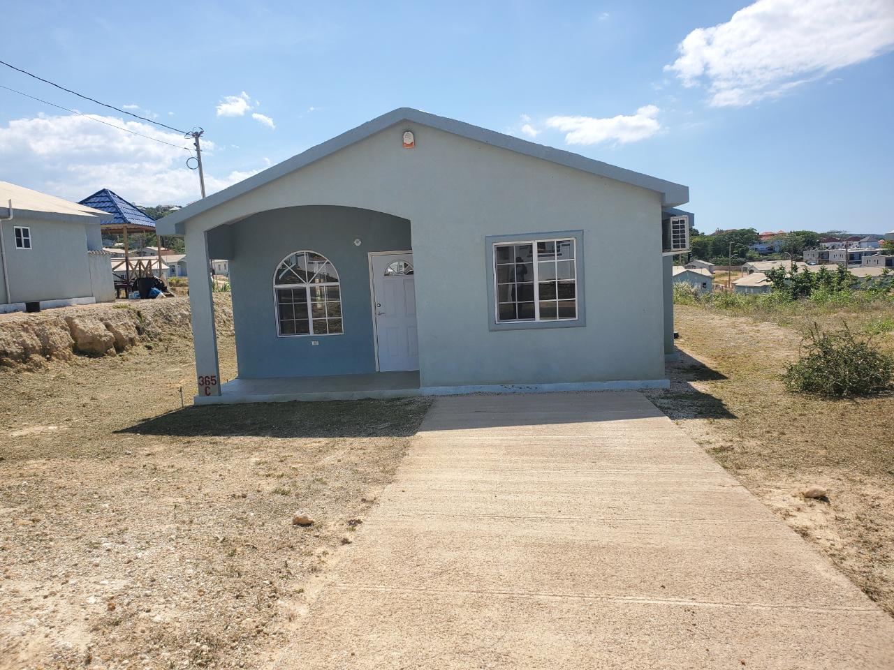 House For Rent CAMELOT BOULEVARD PH 2, Discovery Bay 105,000 Keez