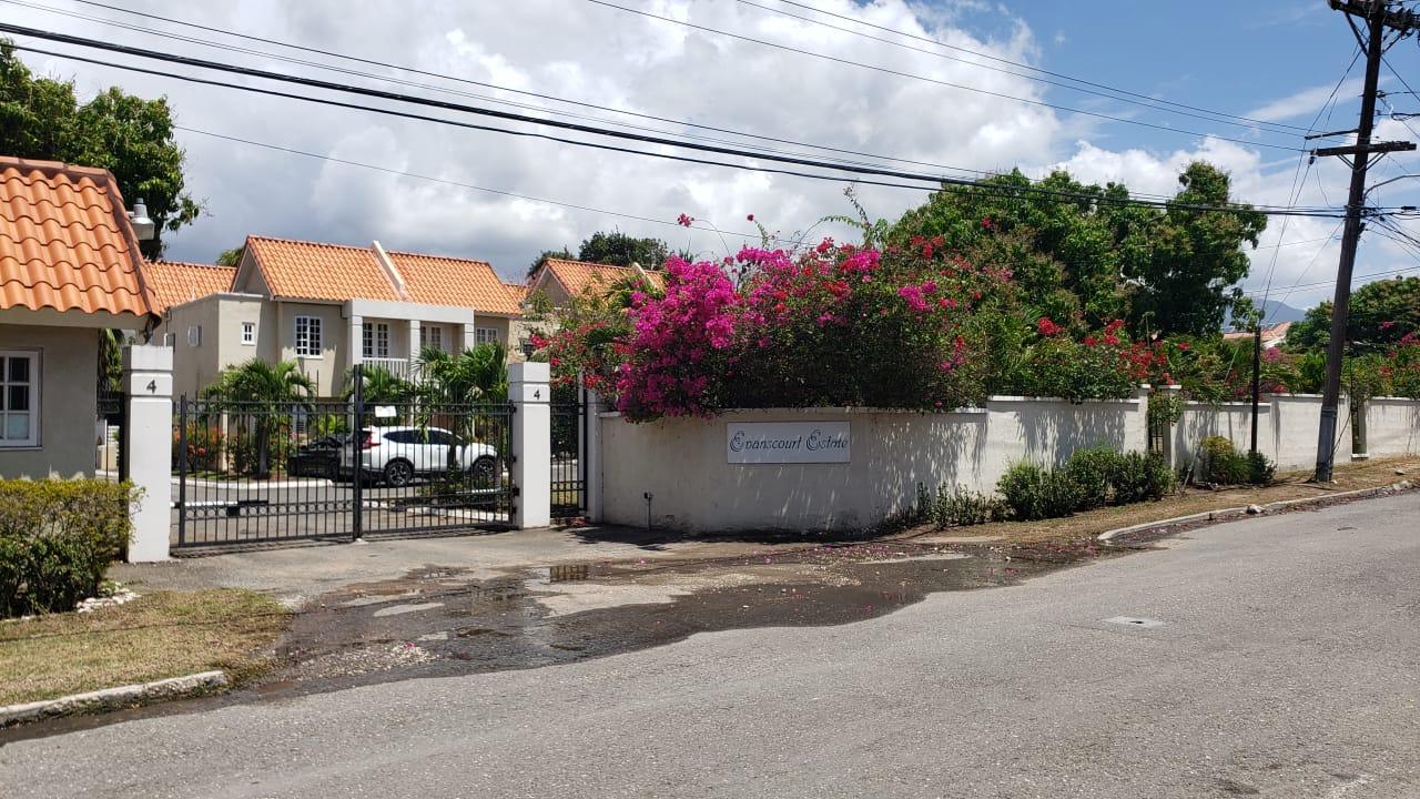 Townhouse For Sale ARGYLE ROAD, KINGSTON 10, Kingston 10 57,000,000