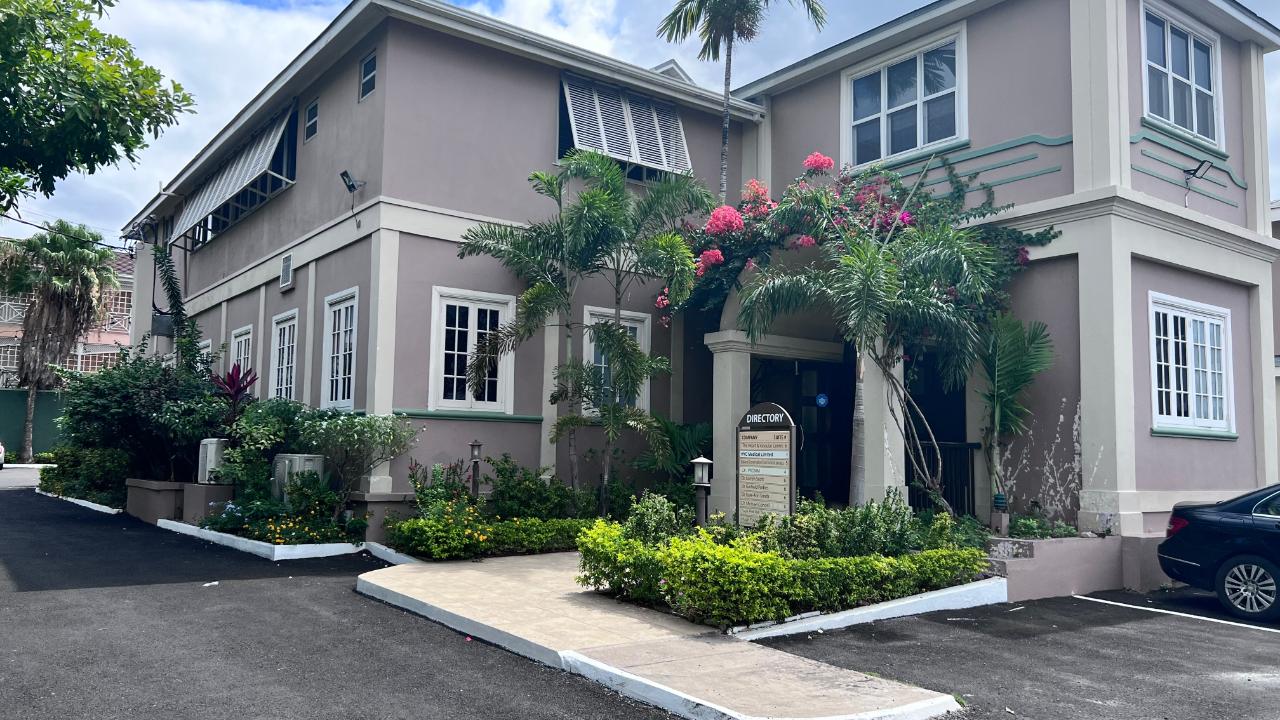 Offices / Commercial Bldg For Rent HALFWAY TREE ROAD, Kingston 10
