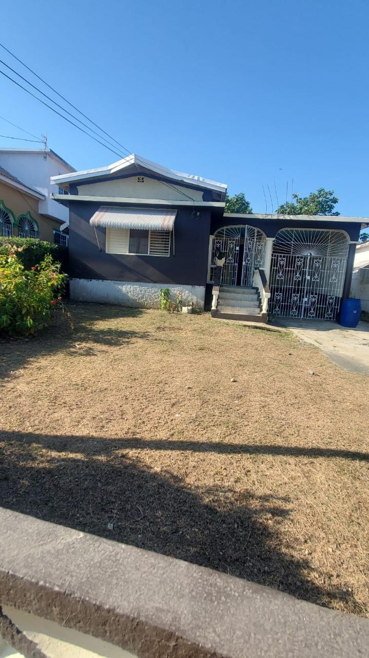 House For Sale MOUNT RUNAWAY, Runaway Bay 240,000 Keez