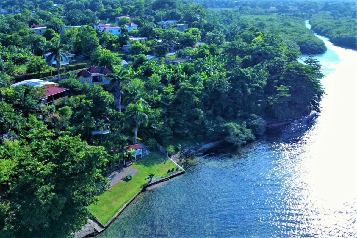 Resort / Villa For Sale LONG ROAD, PORTLAND, Manchioneal 590,000 Keez
