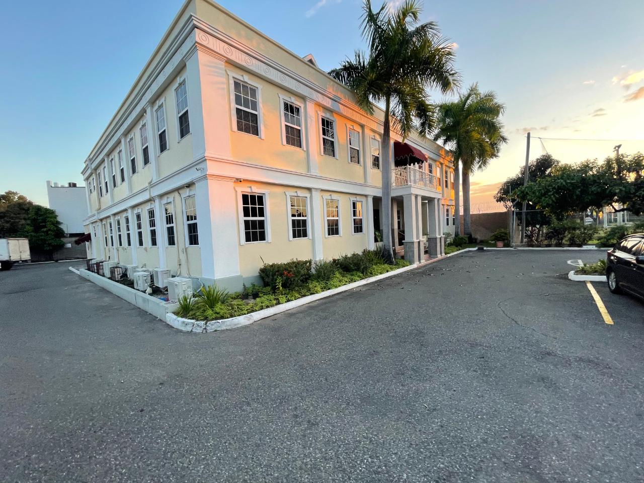 Offices / Commercial Bldg For Rent RUTHVEN ROAD, Kingston 10