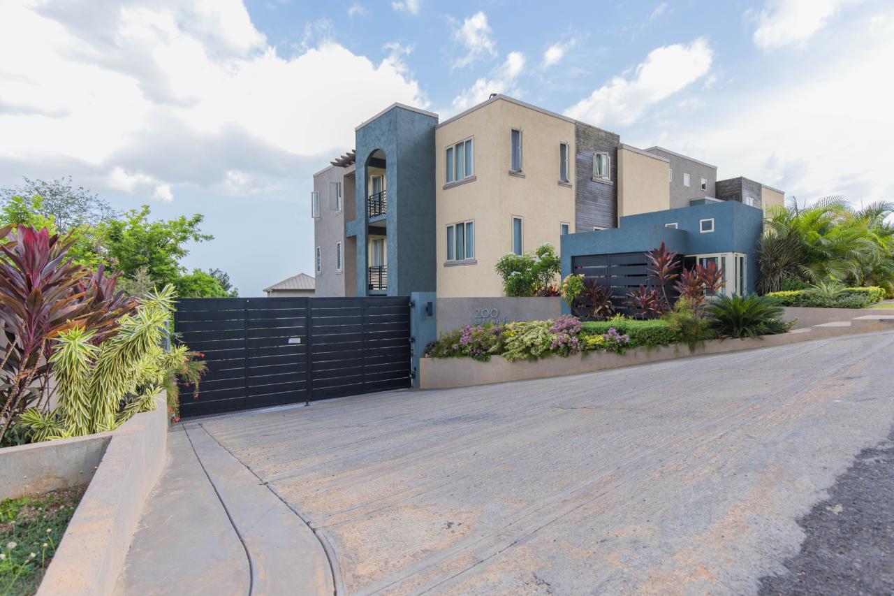 Apartment For Rent RED HILLS ROAD, KGN 19, Kingston 19 145,000 Keez