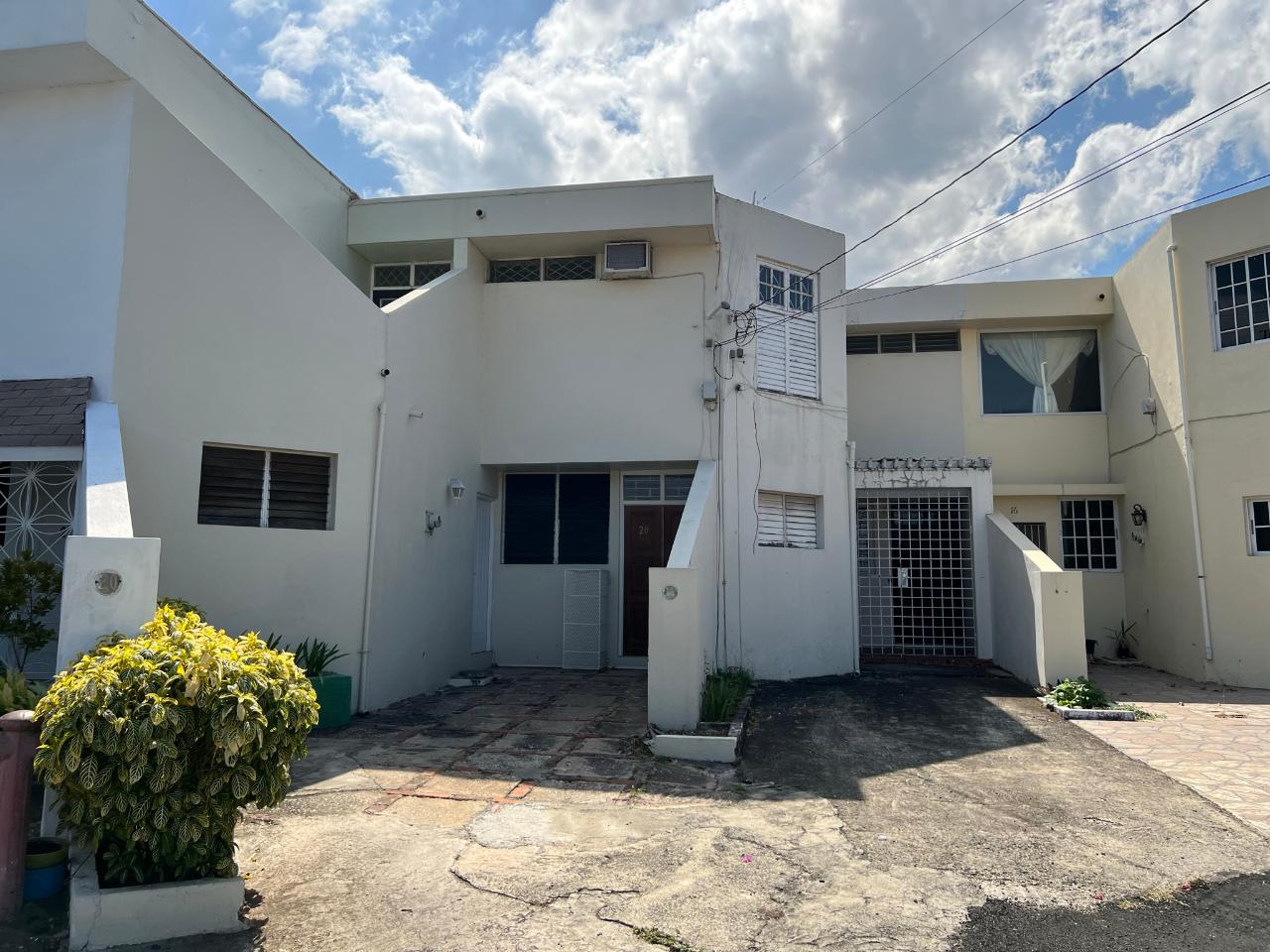 Townhouse For Sale ROSENEATH AVENUE, Kingston 6 42,000,000 Keez