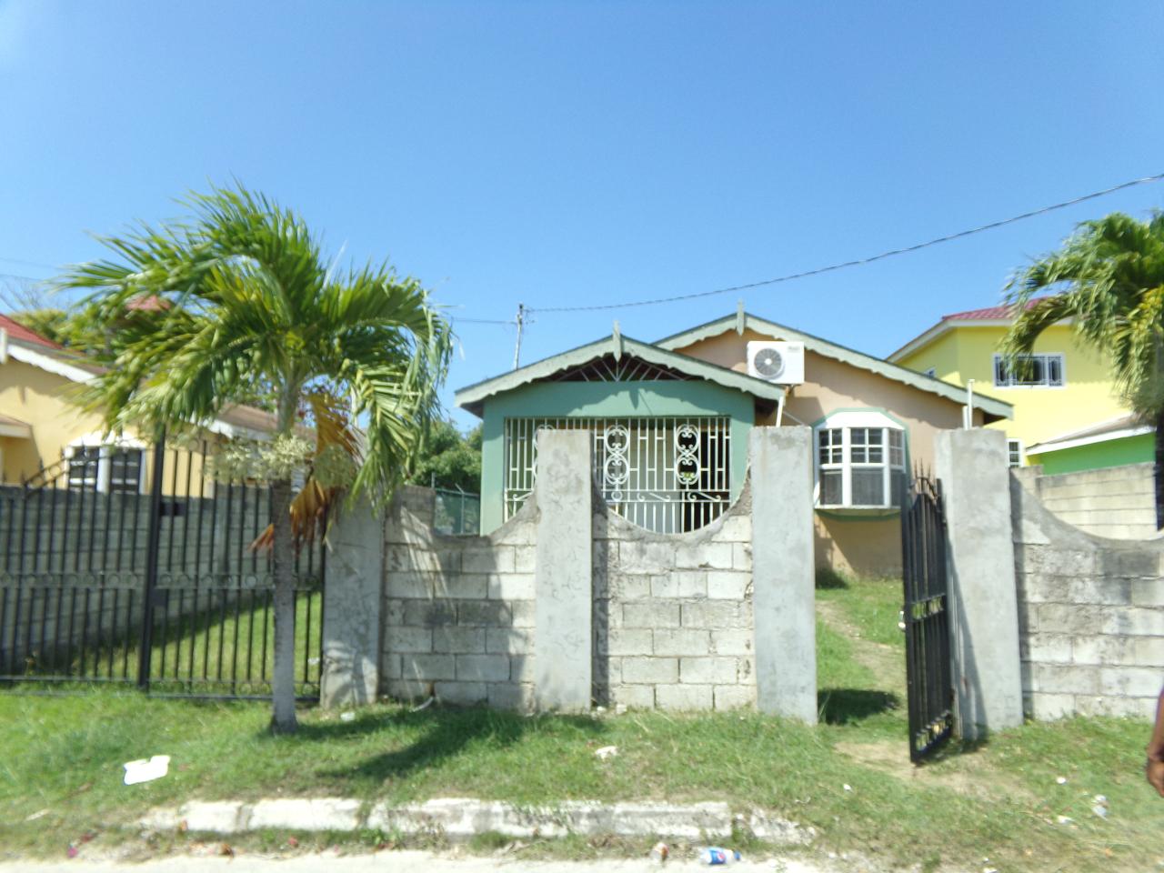 House For Rent FISHER CRESCENT, Montego Bay 100,000 Keez