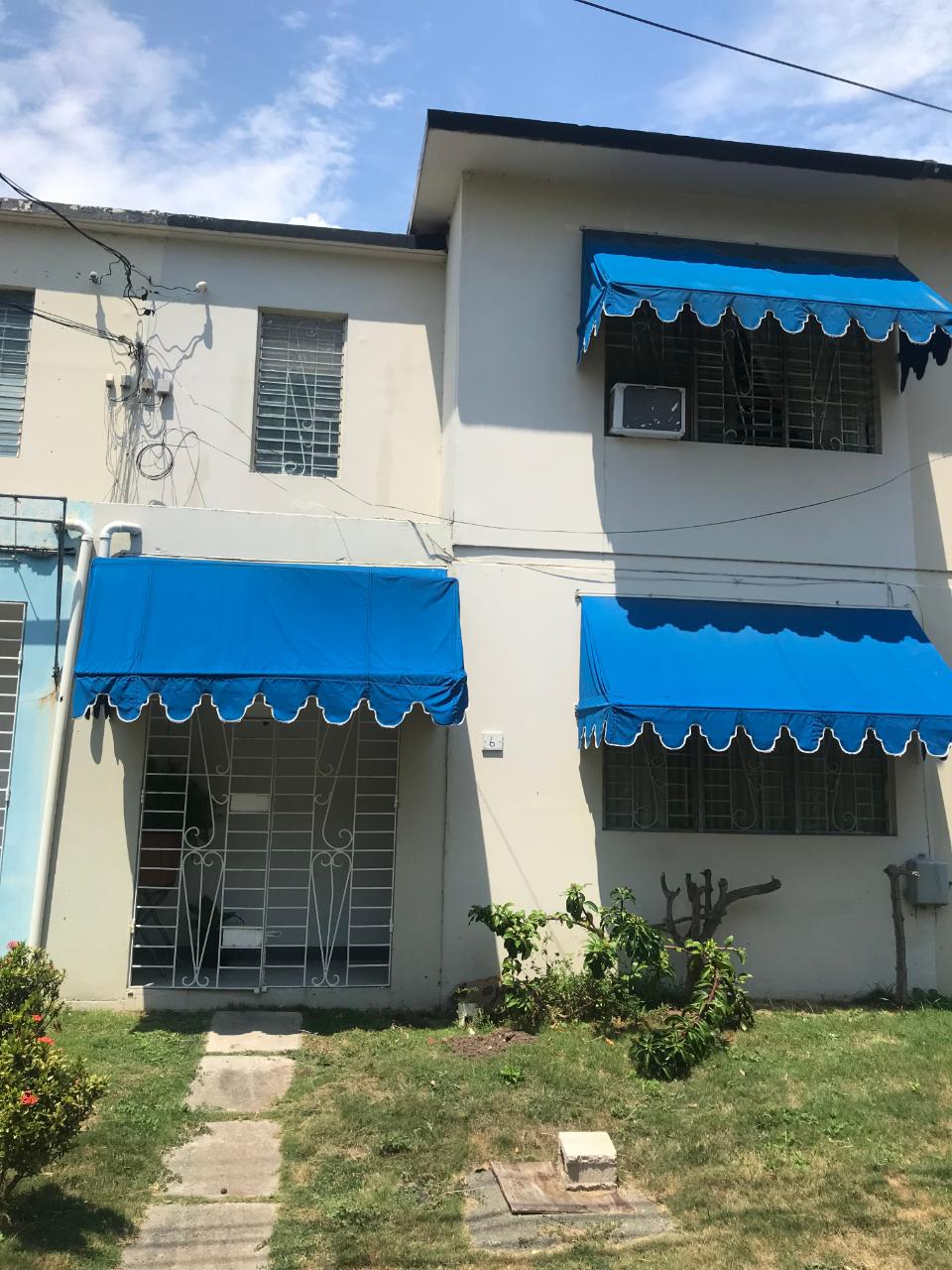 Townhouse For Sale DEESIDE PLACE DUNROBIN AC, Kingston 10