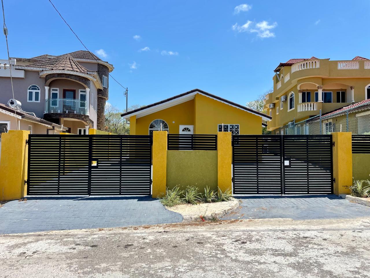 House For Rent FLORENCE HALL, Falmouth 650 Keez