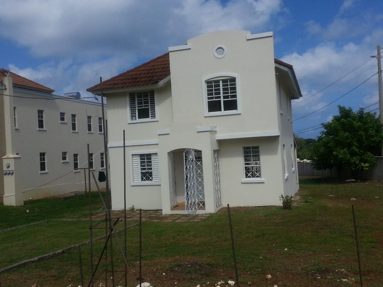 House For Rent HUDDERSFIELD ESTATE, Boscobel 120,000 Keez