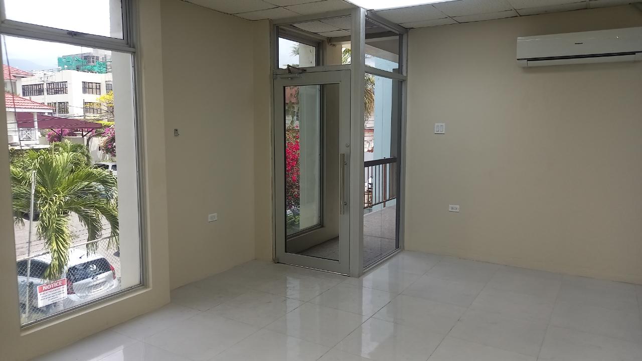 Offices / Commercial Bldg For Rent KNUTSFORD BOULEVARD, 9TH FLOOR
