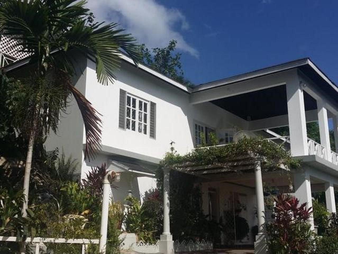 House For Sale: MANNINGS HILL ROAD, Kingston 19 | $52,000,000 | Keez