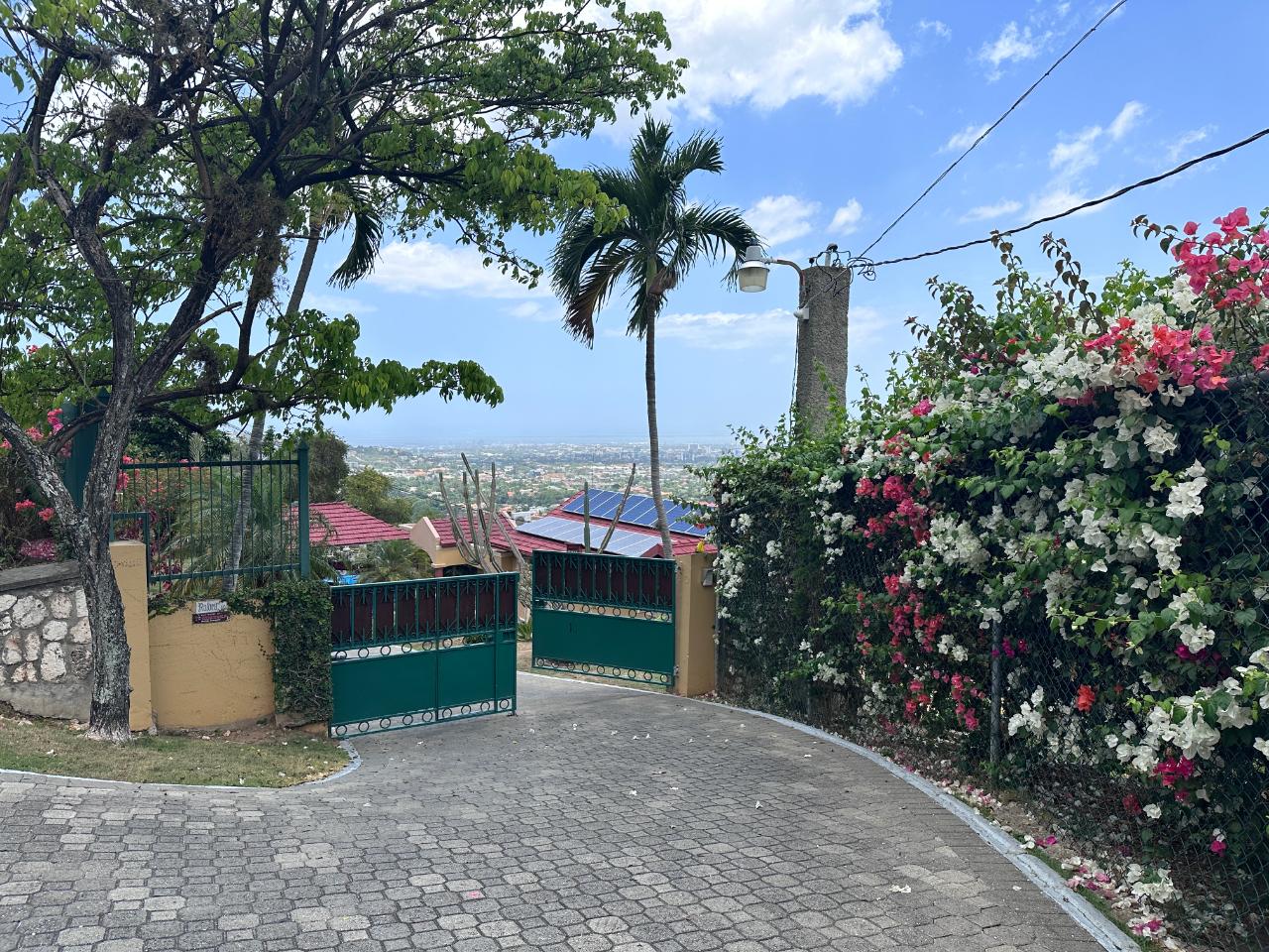 House For Sale TAVISTOCK TERRACE, Kingston 6 2,100,000 Keez