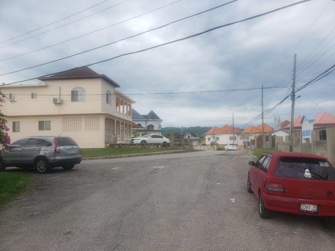 House For Sale WESTGATE HILLS, Montego Bay 299,000 Keez