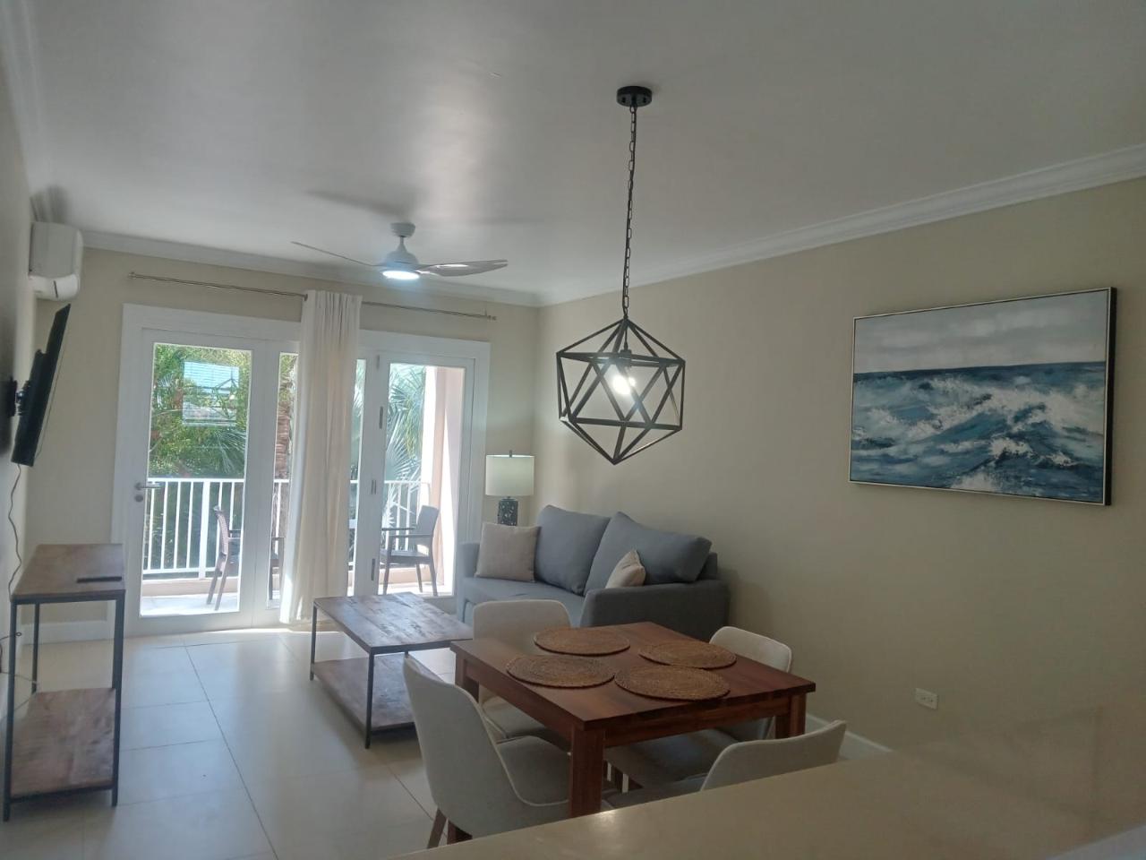 Apartment For Rent 22 FREEPORT, MONTEGO BAY, Montego Bay 1,800 Keez