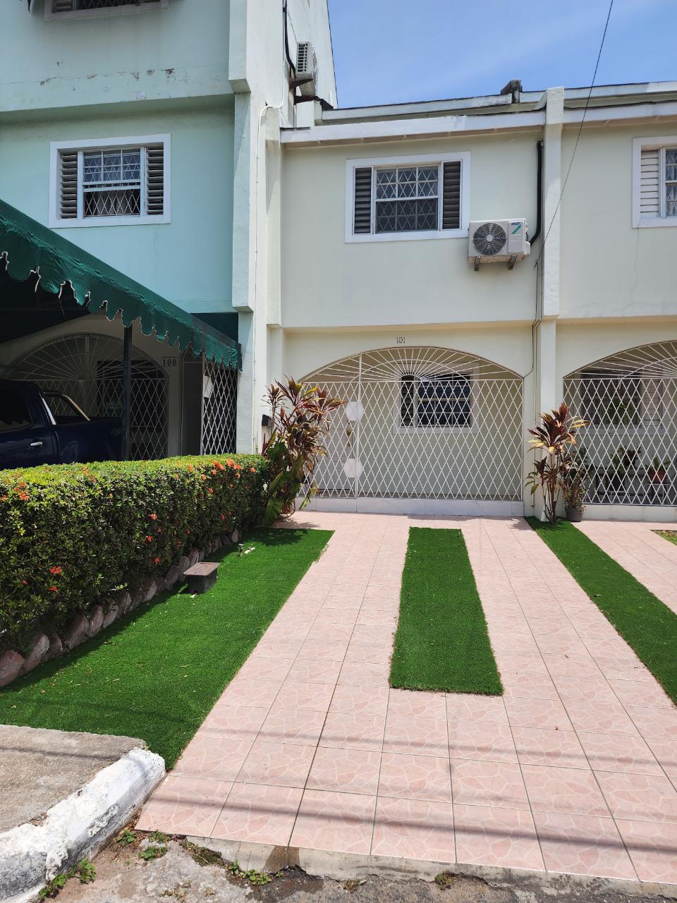 Townhouse For Rent WASHINGTON BOULEVARD, Kingston 20 130,000 Keez