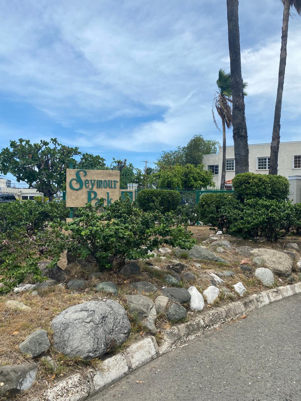 Offices / Commercial Bldg For Rent SEYMOUR AVENUE, Kingston 6