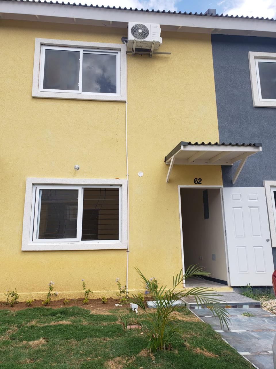 Townhouse For Rent EDMUND RIDGE, ROSEHALL, Montego Bay 100,000 Keez