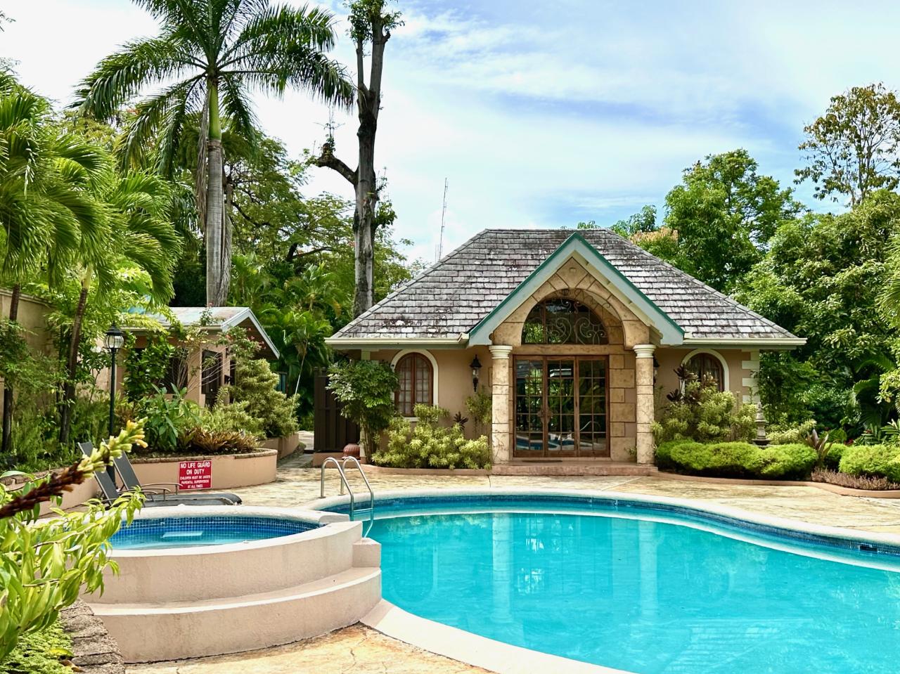 House For Sale LONG LANE, KINGSTON 8, Kingston 8 1,250,000 Keez