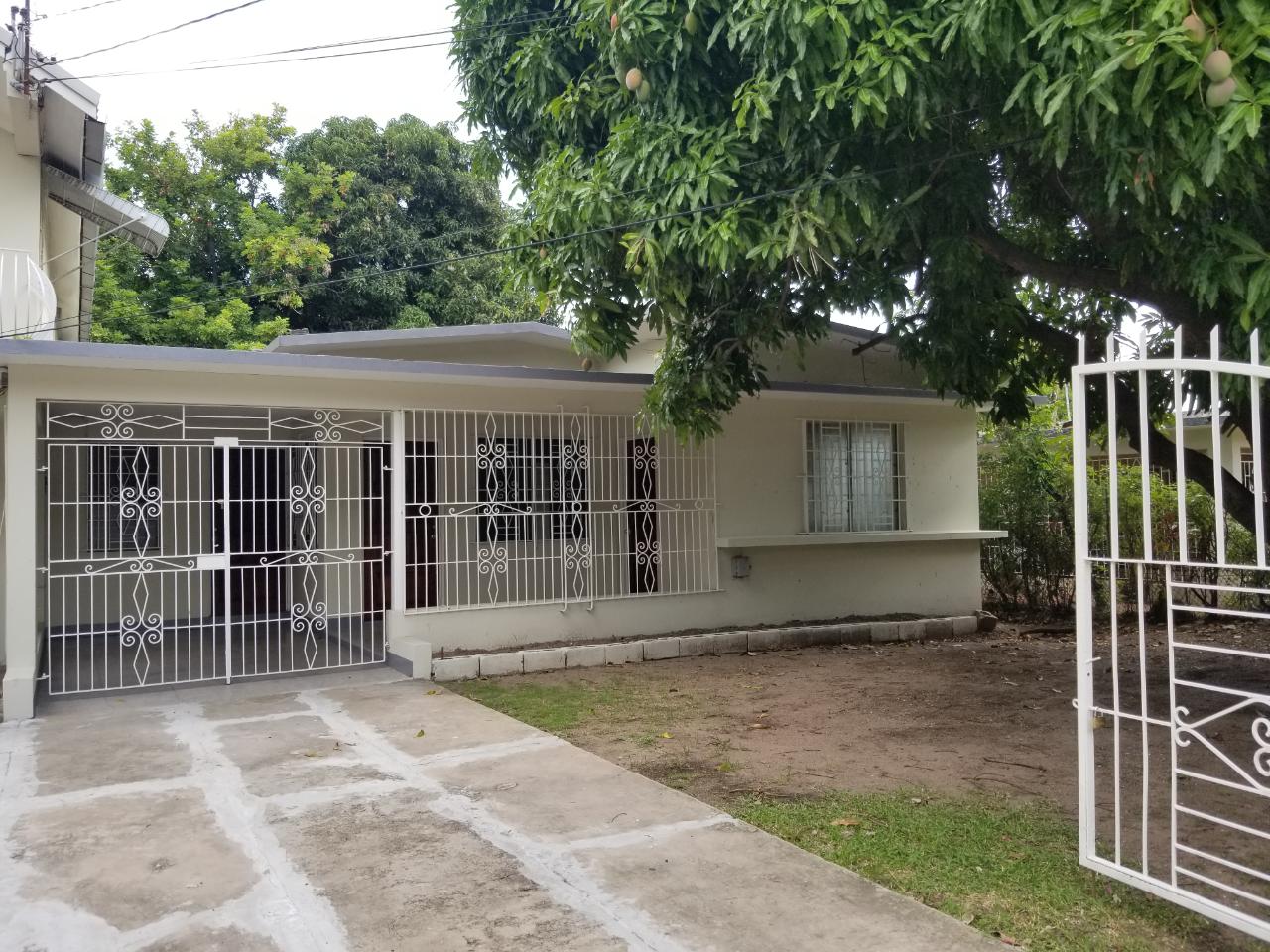 House For Rent: PARKIN CLOSE, Kingston 8 | $130,000 | Keez