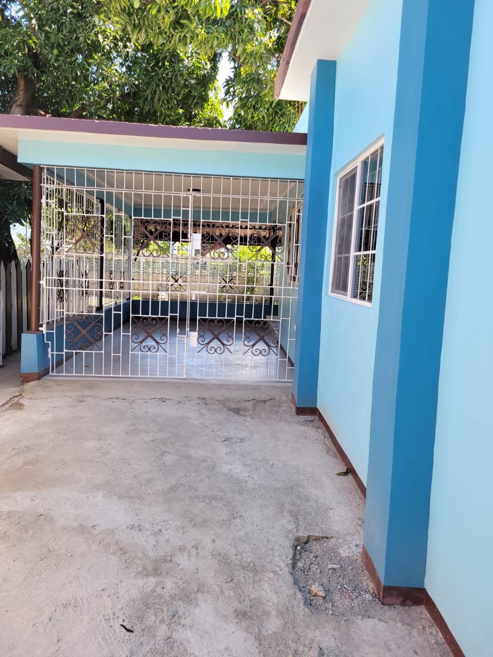 House For Rent RUDOLPH BURKE AVENUE, Kingston 20 150,000 Keez