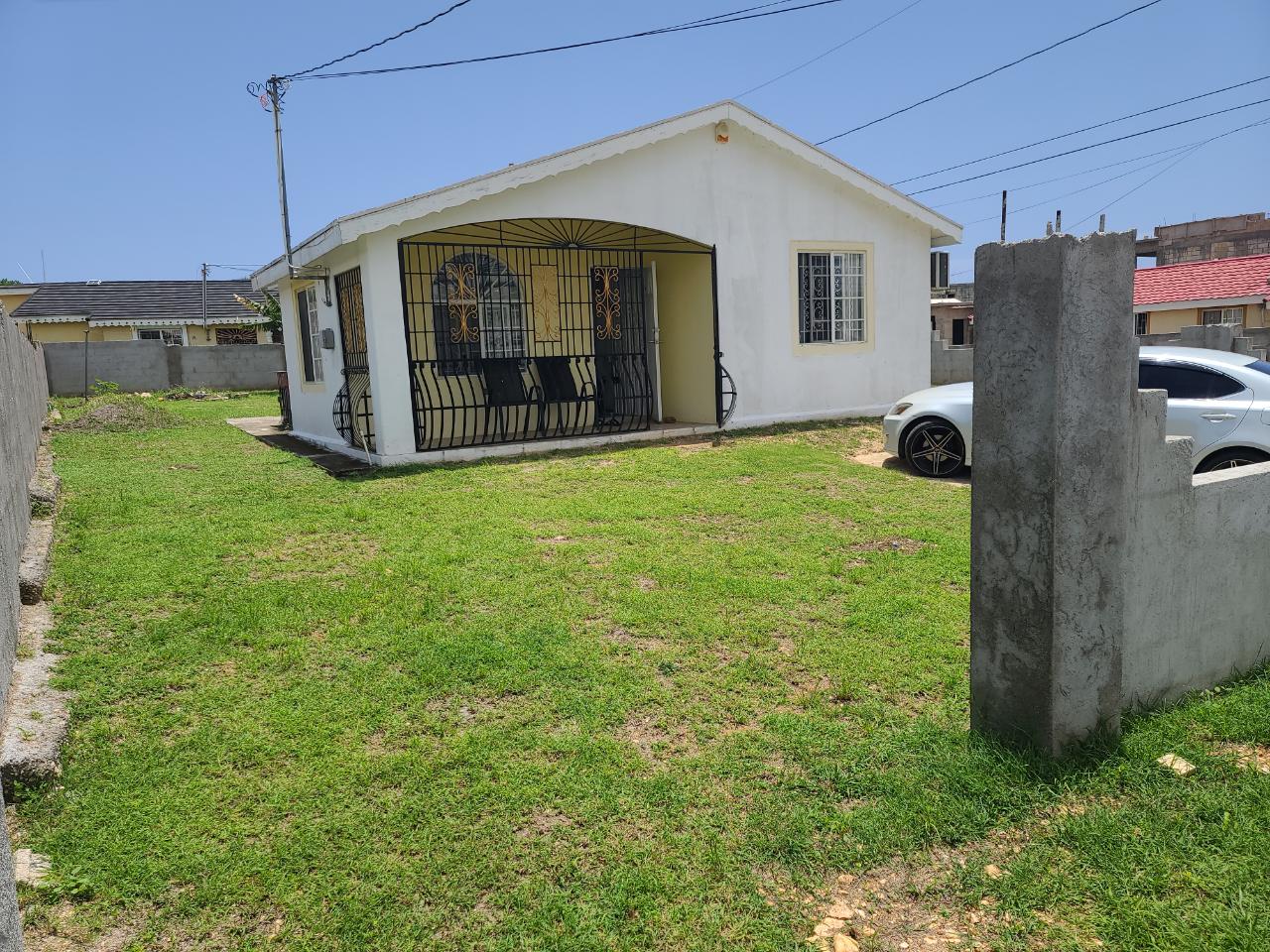 House For Rent CORAL SPRING VILLAGE, Falmouth 800 Keez