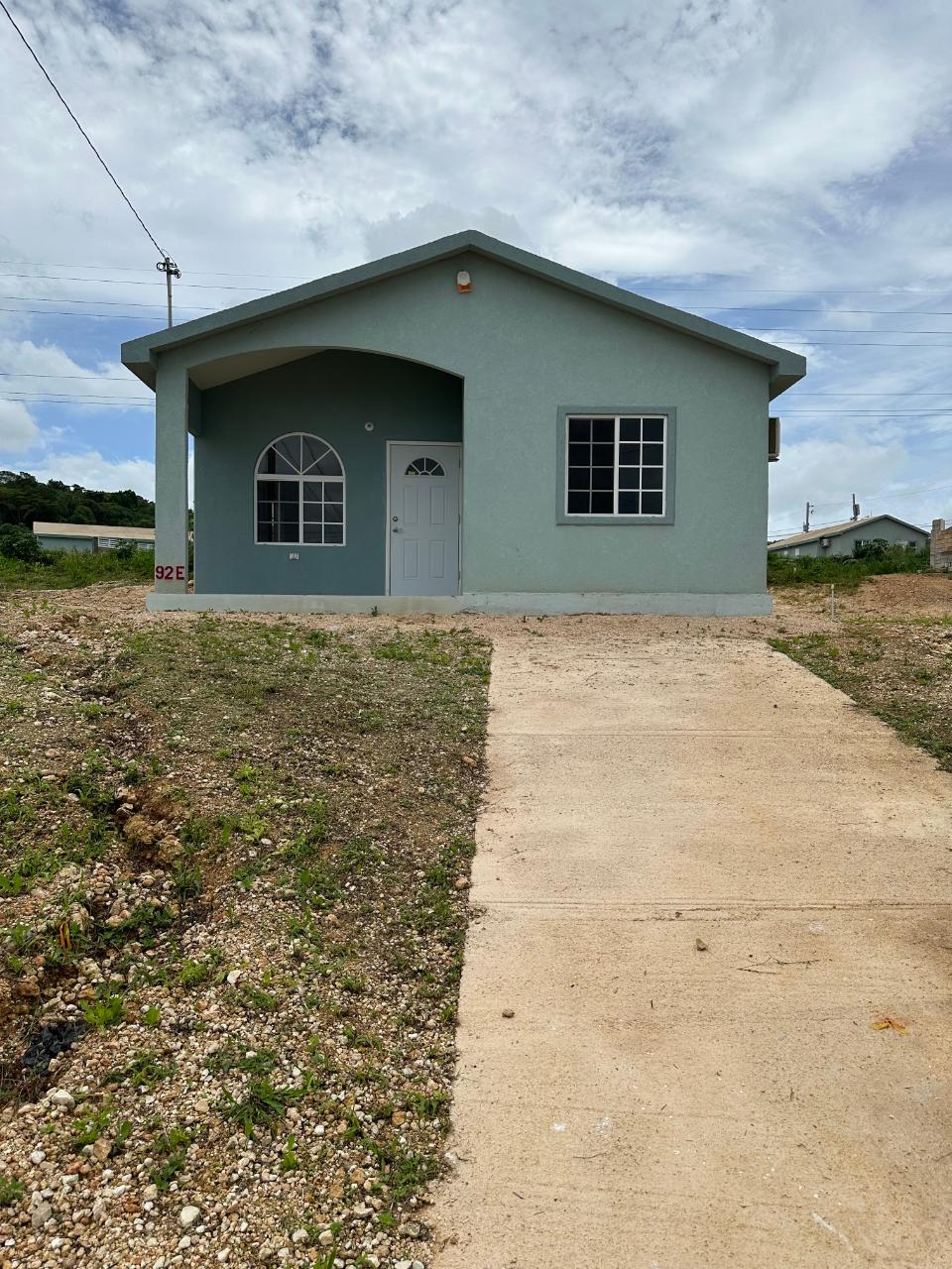 House For Rent CAMELOT VILLAGE, Discovery Bay 120,000 Keez
