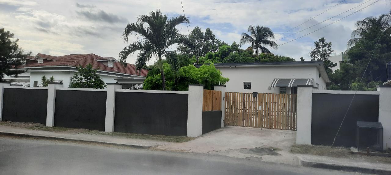 Apartment For Rent: ELIZABETH AVENUE, Kingston 10 | $85,000 | Keez