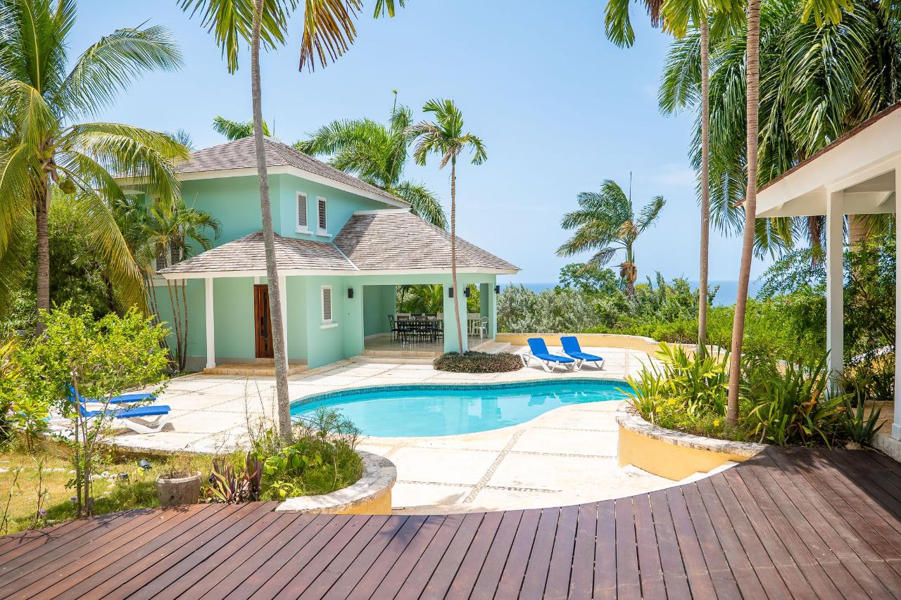 House For Sale THE GREENS ROSE HALL, 377 2,495,000 Keez