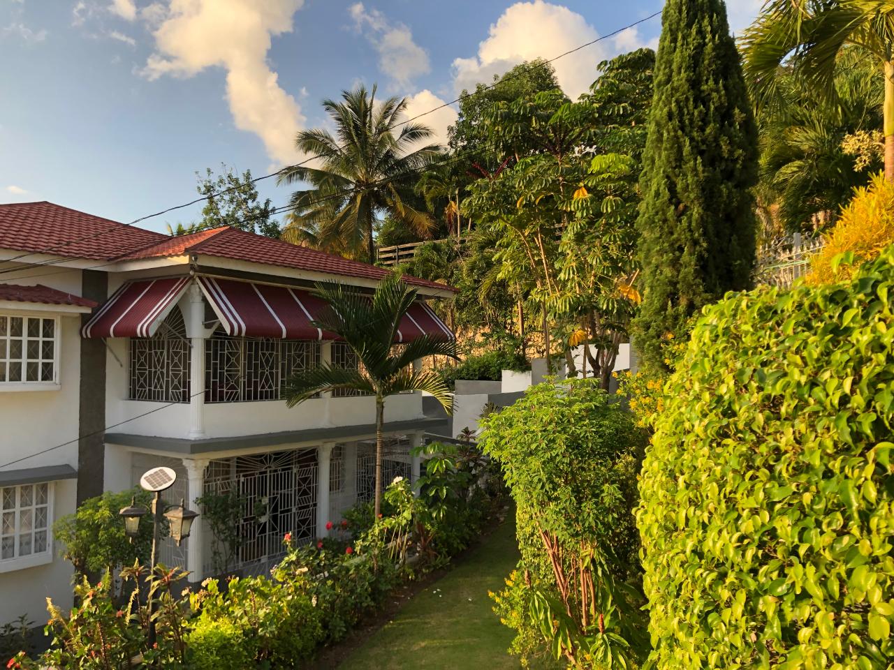 House For Sale STILLWELL, Kingston 8 95,000,000 Keez