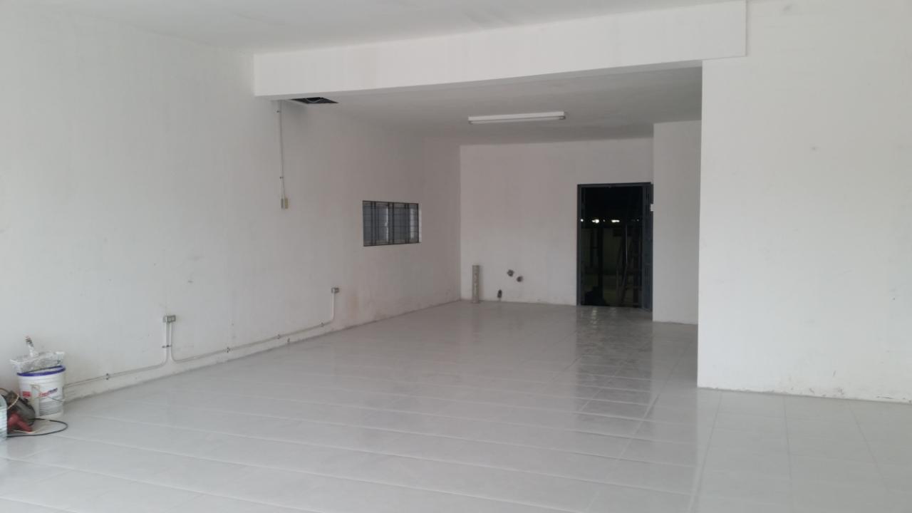 Offices / Commercial Bldg For Rent HAGLEY PARK ROAD, Kingston 10 435,000 Keez