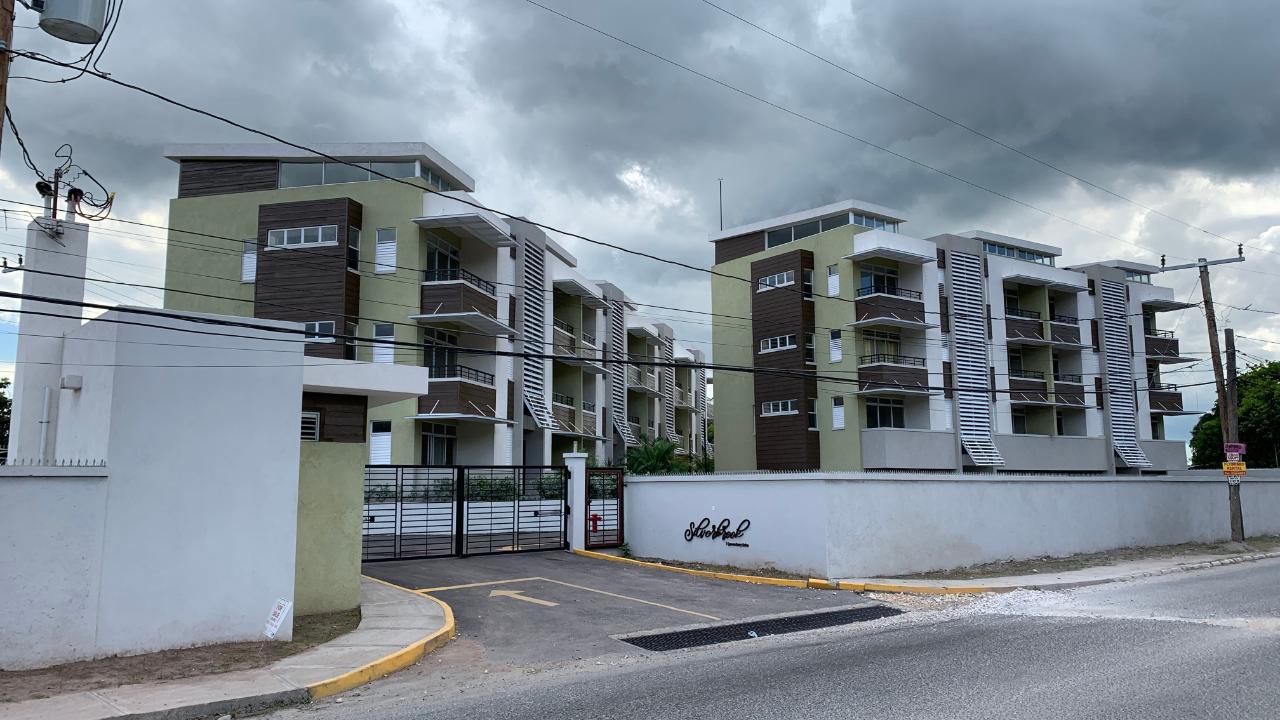 Apartment For Rent 1 QUEENSBURY DR, Kingston 19 100,000 Keez