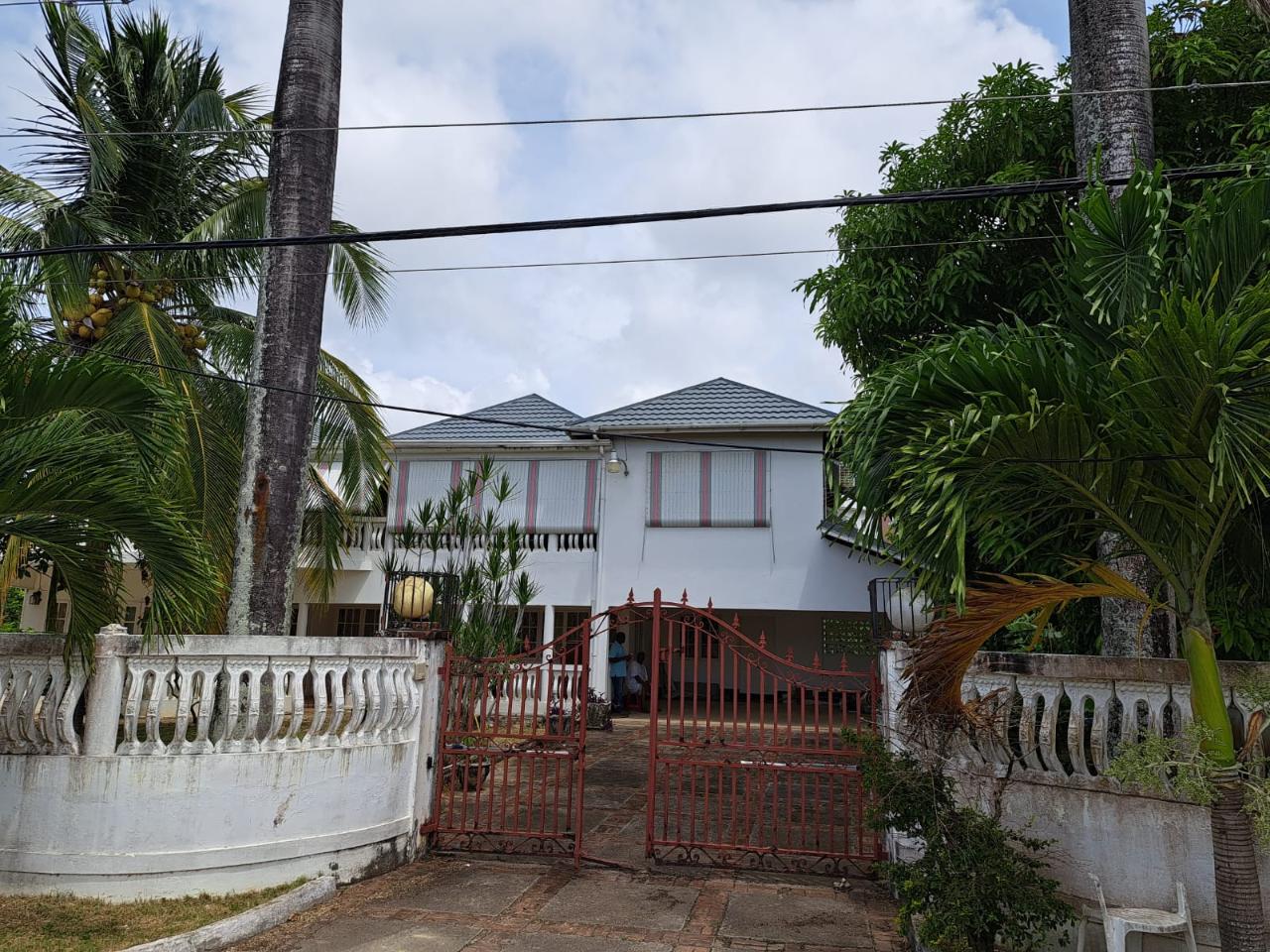 House For Sale RIO NUEVO WAY, Huddersfield Estates 47,000,000 Keez