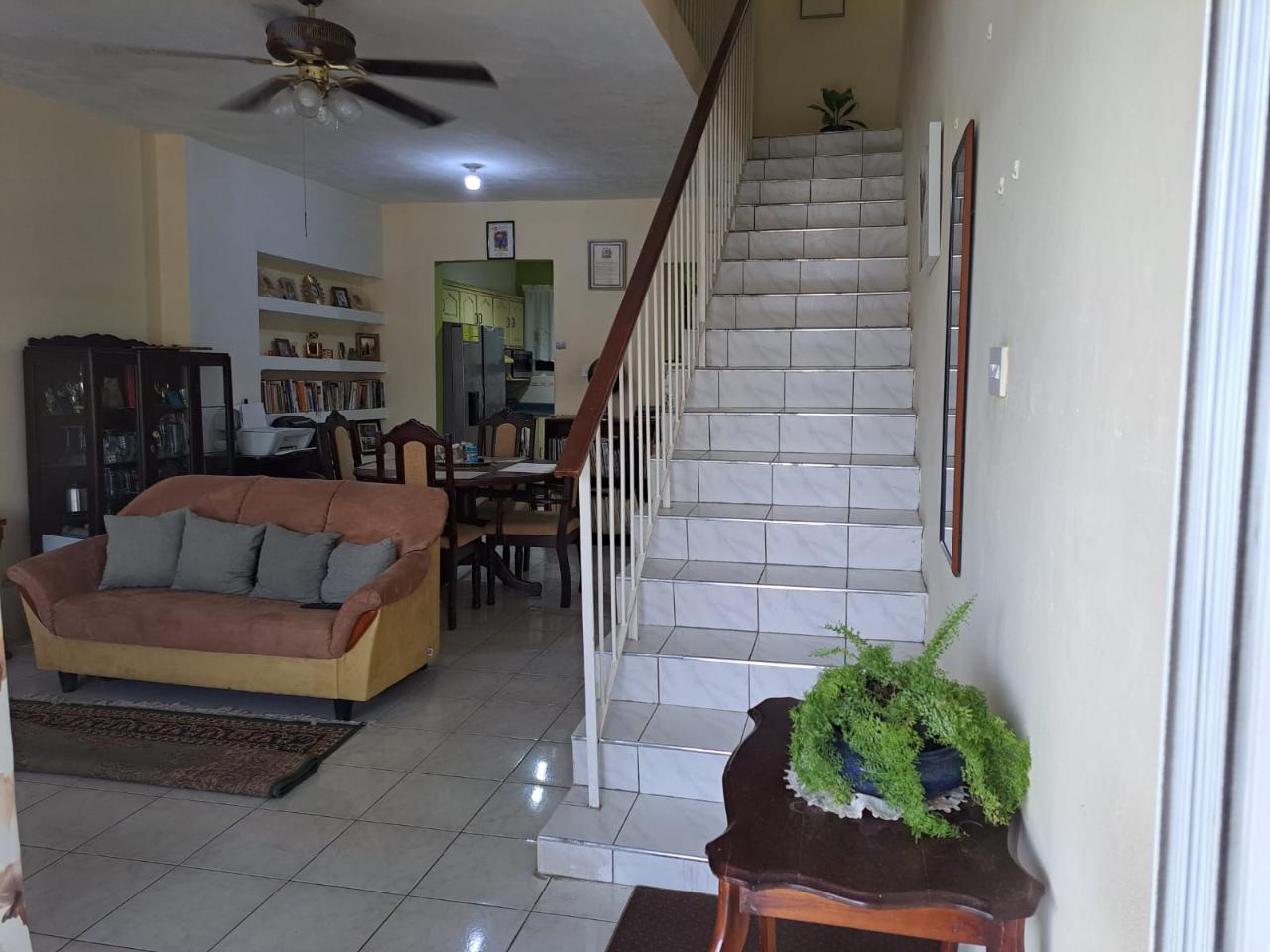 Townhouse For Rent ARCADIA CIRCLE, Kingston 8 79,500 Keez