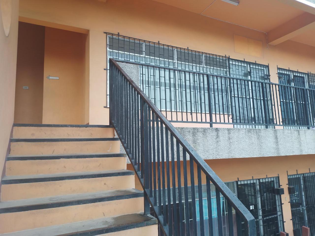 Offices / Commercial Bldg For Rent SLIPE ROAD, 2632 135,000 Keez